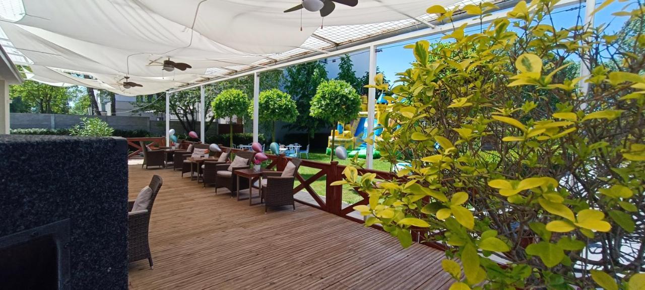 Hotel Korekt Пьештяни Экстерьер фото